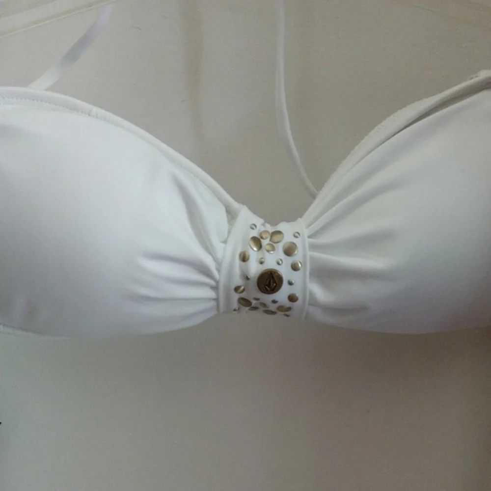 #19 VOLCOM SIGNATURE Grometed Bandeau Top & String Bottom bikini NWT - Picture 5 of 8